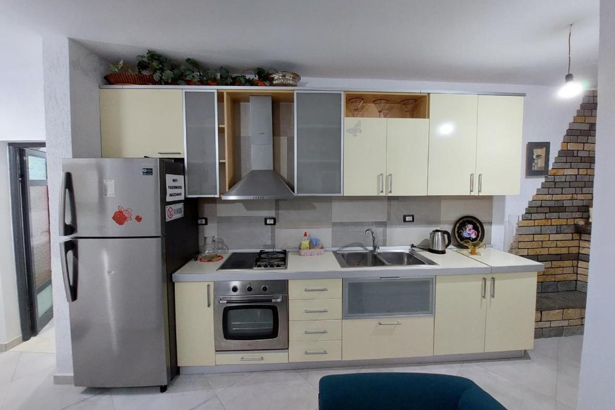 Villa Heljos Apartaments Vlorë 외부 사진
