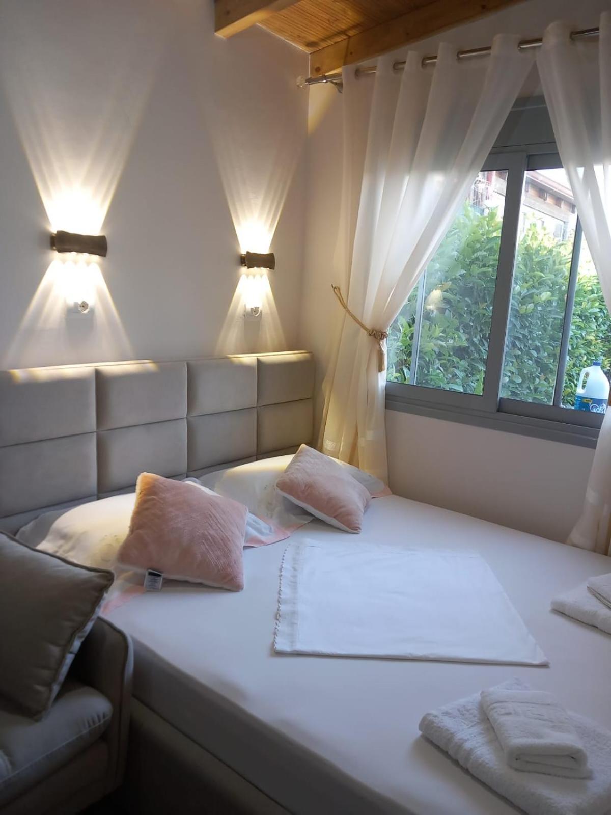 Villa Heljos Apartaments Vlorë 객실 사진
