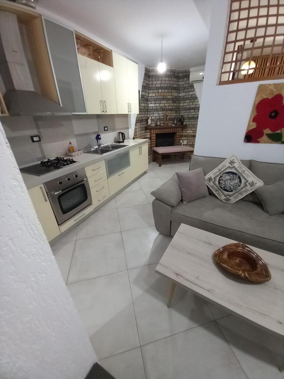 Villa Heljos Apartaments Vlorë 외부 사진