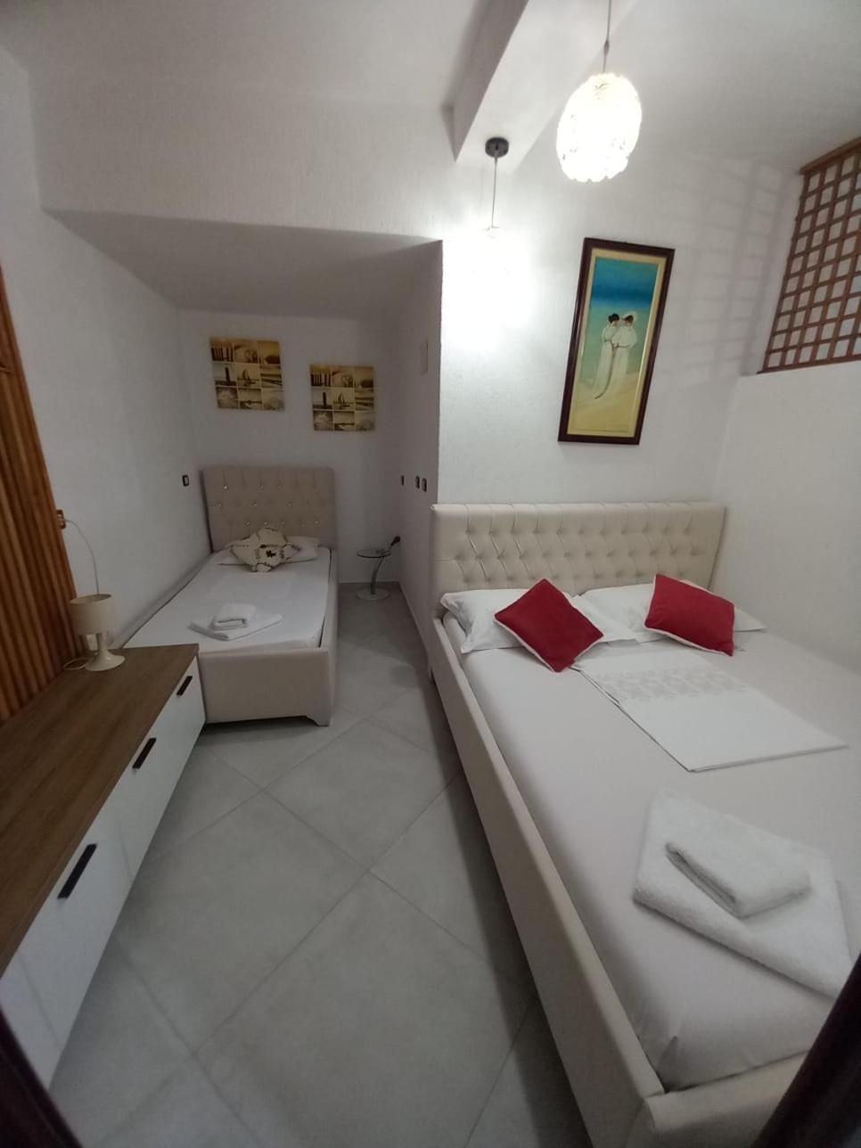 Villa Heljos Apartaments Vlorë 외부 사진